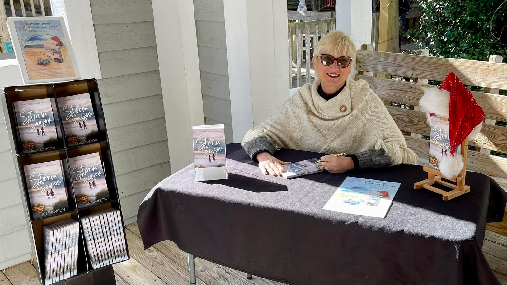 Jan Dawson book signing Island Bookstore Duck